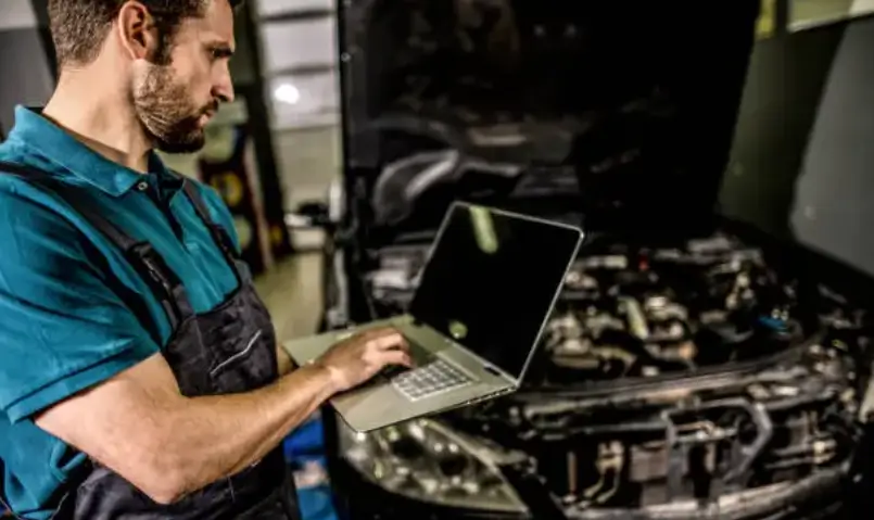 How Laptops and OBD2 Software Revolutionized Modern Auto Repair From Grease to Gigabytes: The Digitization of Cars